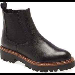 Caslon Miller Water Resistant Chelsea Boot - Black Sz. 9